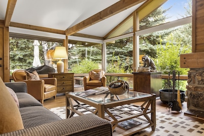 Outpost: Golf Creek 47 - Close to National Park!