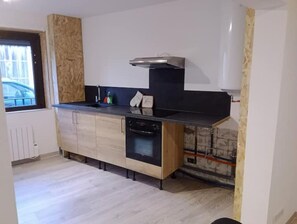 Réfrigérateur, un four