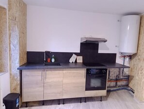 Fridge, oven