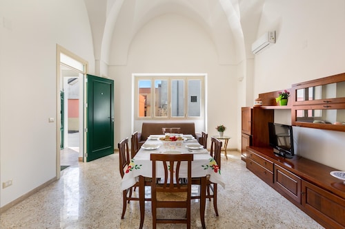 House Zia Fiume by BarbarHouse