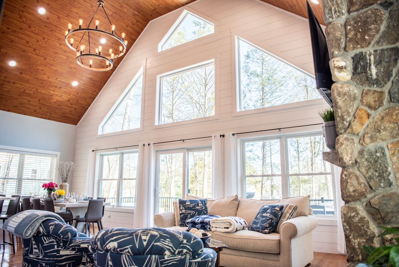 Smart TV, fireplace, table football, books