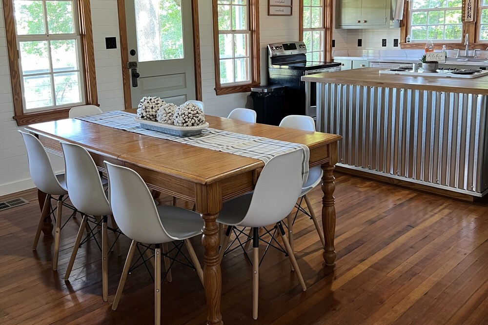 Cabin on the Ridge - Hometown - Laurel, MS
