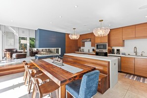 Fridge, microwave, oven, stovetop - Luxury Home with Private Heated Saltwater Pool BHI and Shoals Clubs (Bald Head Island)
