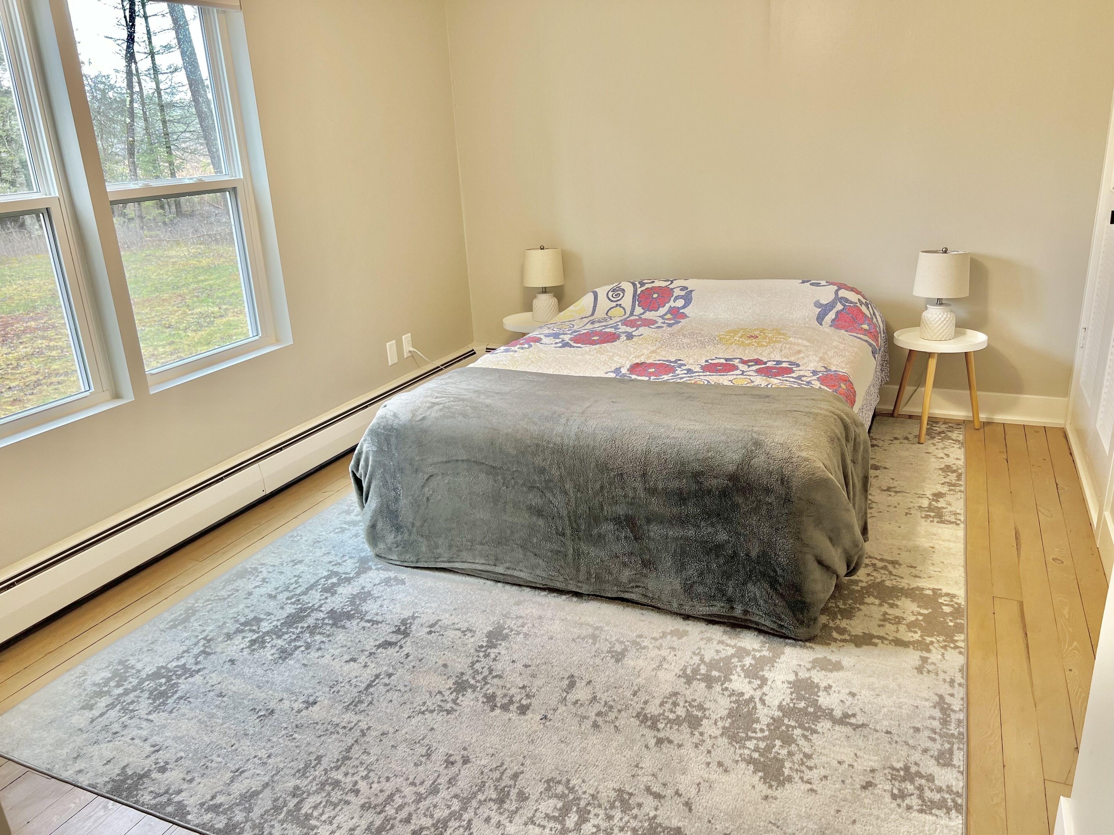 Entire House with Relaxing Backyard