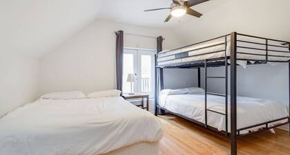 Lincoln Park Living - 3 Queen Beds - Sleeps 6!