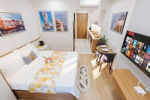 Appartement Signature | Bureau, espace de travail pour ordinateur portable