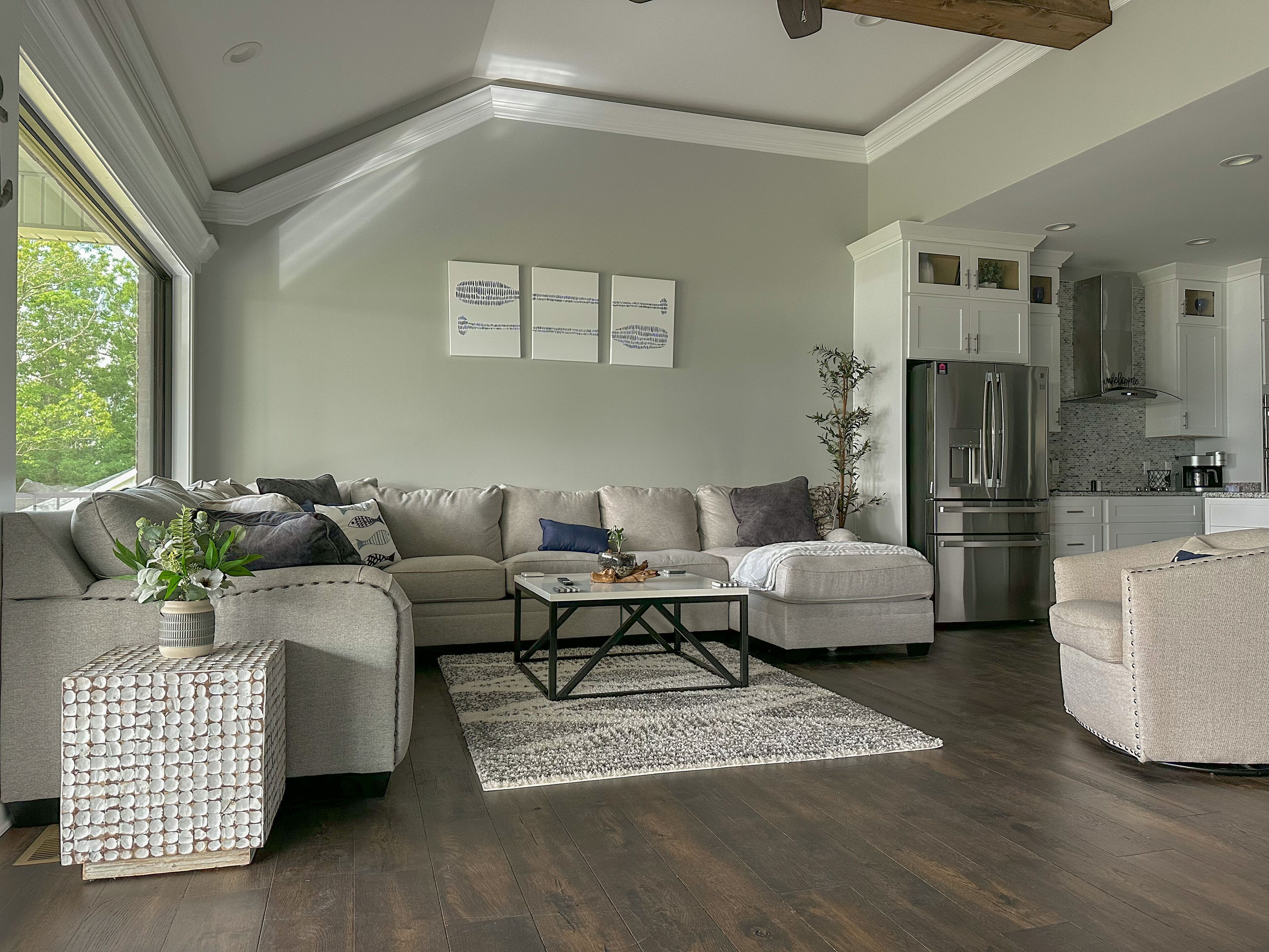 Smart TV, chimenea y tenis de mesa 