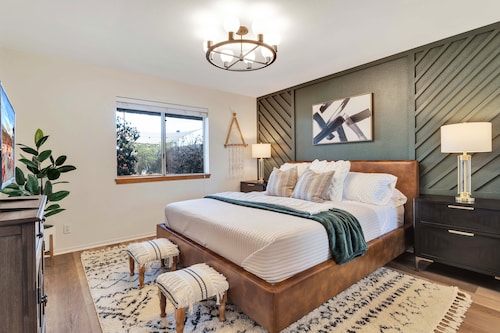 JT Desert Hideaway, Fire Pit, Outdoor picnic, King Bed