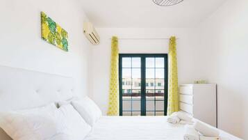 3 slaapkamers, een strijkplank/strijkijzer, gratis wifi