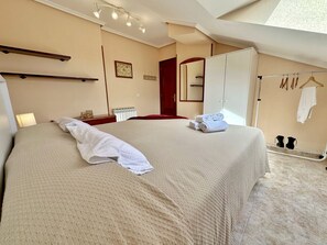 1 bedroom, iron/ironing board, bed sheets