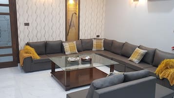 Villa, letti multipli | Area soggiorno