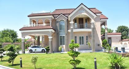 Entire 6-bed Garden Villa