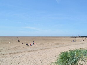 Beach - 1 bedroom accommodation in Lytham St Annes (Lytham St Annes)