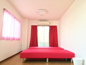 1 室のベッドルーム、アイロン / アイロン台、WiFi (無料)、ベッドシーツ