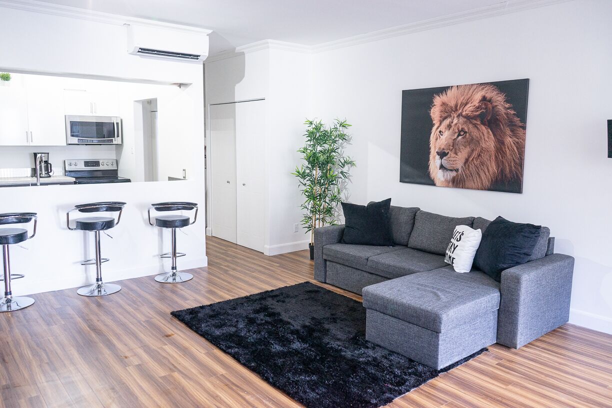 301 - Suberbe, Downtown Quebec ARCADE // 306005