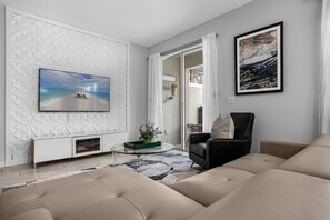 5 chambres, fer et planche à repasser, Wi-Fi, draps fournis