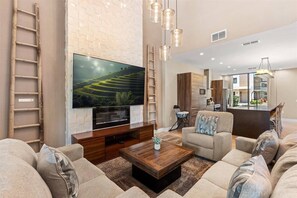 TV - 3 Bedrooms/ 3.5 Bathrooms/ Magic Village (7477 BD) (Kissimmee)