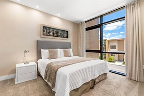 3 bedrooms, travel cot, WiFi, bed sheets