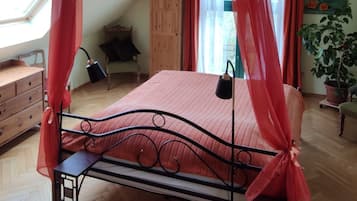 2 Schlafzimmer, Schreibtisch, Bügeleisen/Bügelbrett, kostenloses WLAN
