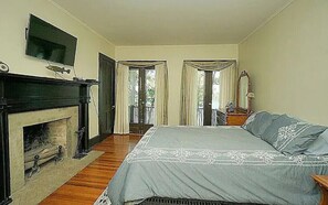6 bedrooms