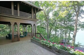 Terrace/patio - LVR - Olmstead Estate (Lewiston)