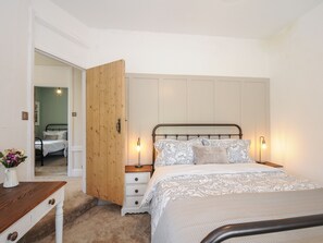 3 bedrooms, individually decorated, individually furnished, free WiFi - Skylarks (Looe)