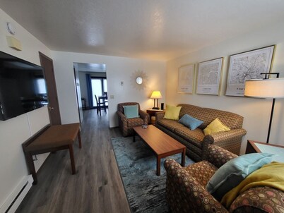 Family run Cozy Comfortable Condo Central to everything