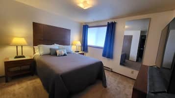 2 chambres, fer et planche à repasser, lit parapluie, Wi-Fi gratuit