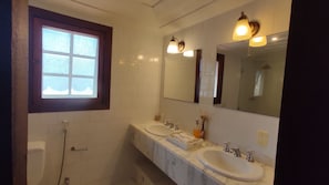 Bathroom - Pousada Kailani  (Armação dos Búzios)