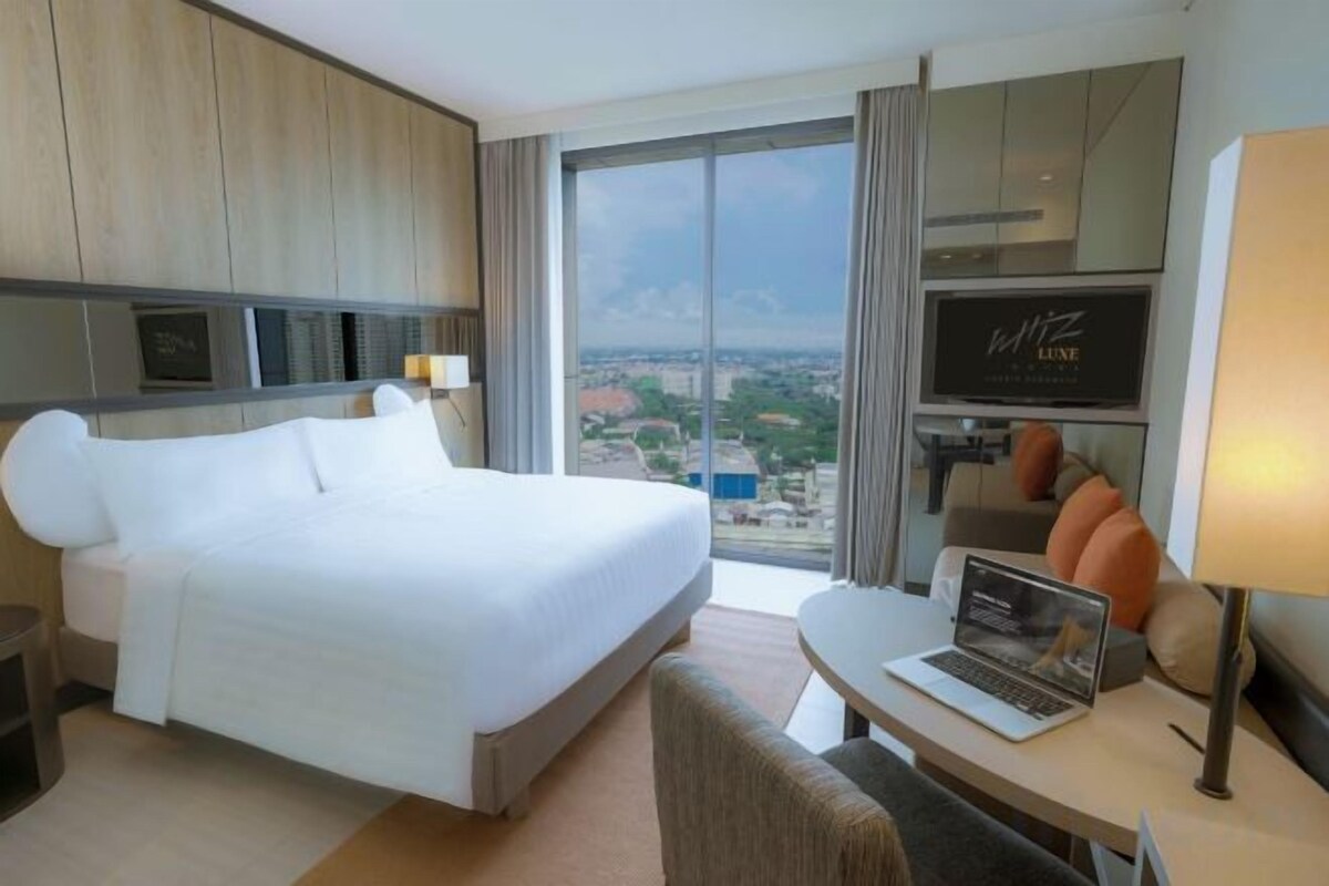 In-room safe, desk, soundproofing, iron/ironing board (on request)