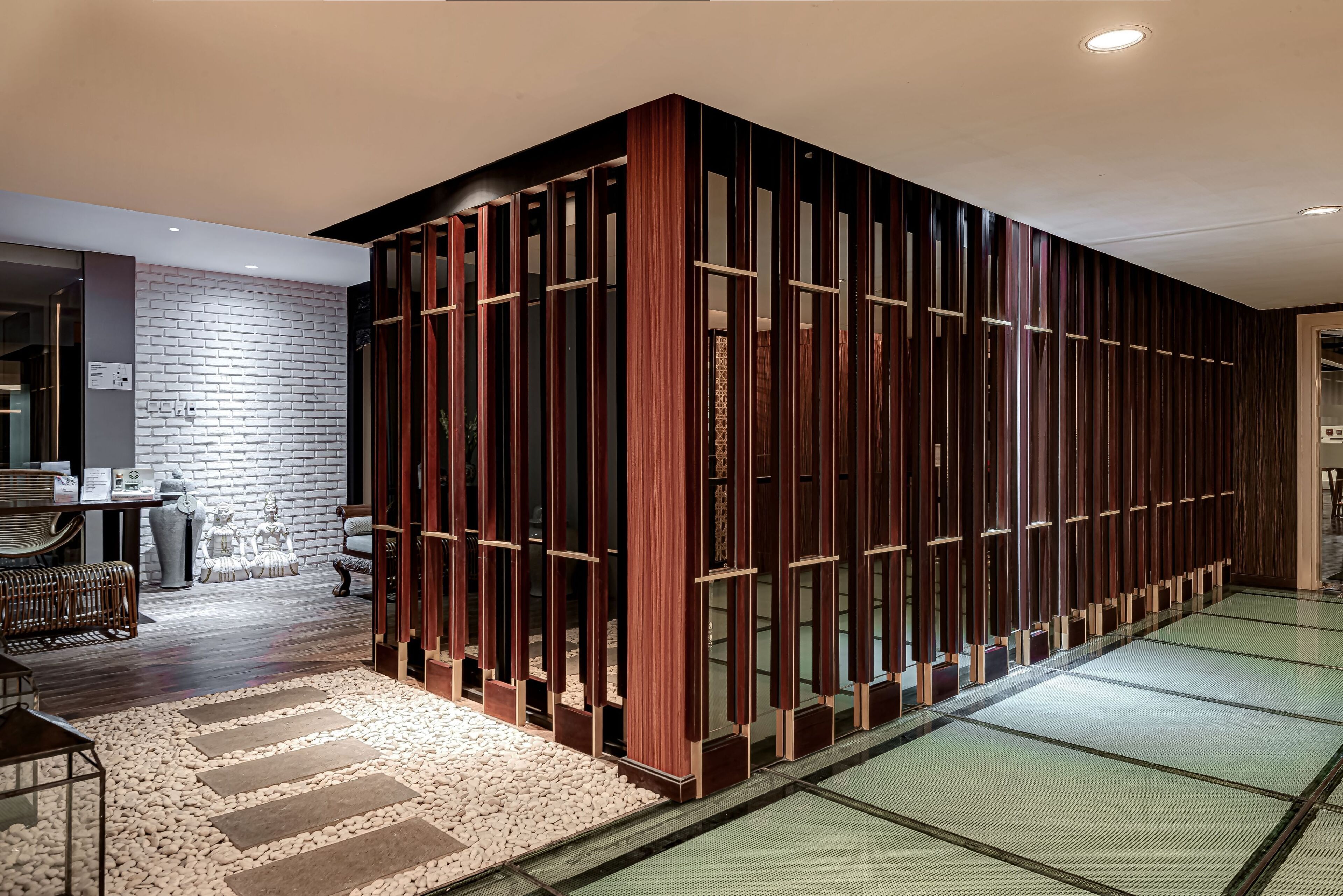 Couples treatment room(s), sauna, hot tub, body treatments, aromatherapy