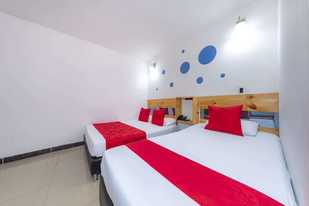 Habitación triple estándar | Wifi gratis y ropa de cama