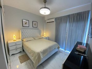 2 slaapkamers, een strijkplank/strijkijzer, gratis wifi, beddengoed