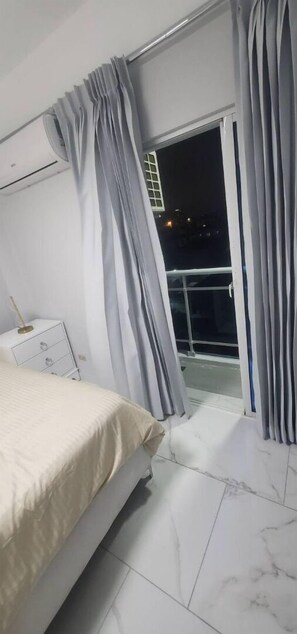 2 slaapkamers, een strijkplank/strijkijzer, gratis wifi, beddengoed
