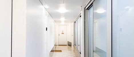 المنشأة من الداخل