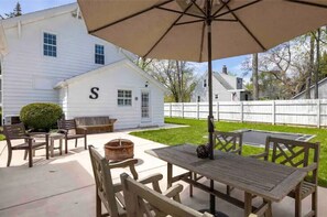 Outdoor dining - LVR - Orange Door Oasis (Lewiston)