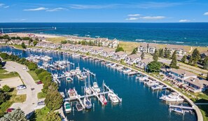 Marina - Two Story HV Condo with Water Views (Manistee)