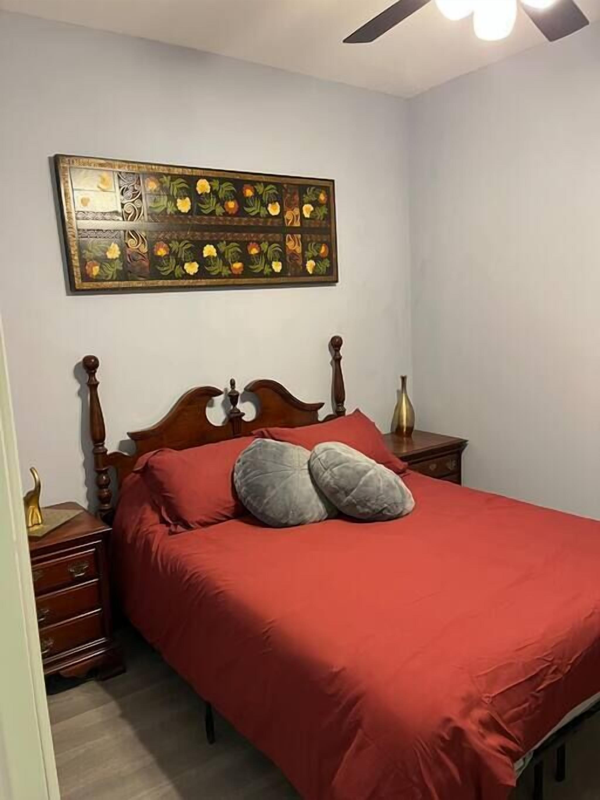 X Marks the Spot(Orange)1.5 miles fromHolidayWorld