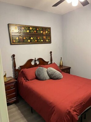 Iron/ironing board, travel crib, WiFi, bed sheets