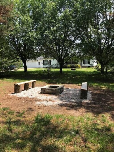 X Marks the Spot(Yellow)1.5 mi. from Holiday World