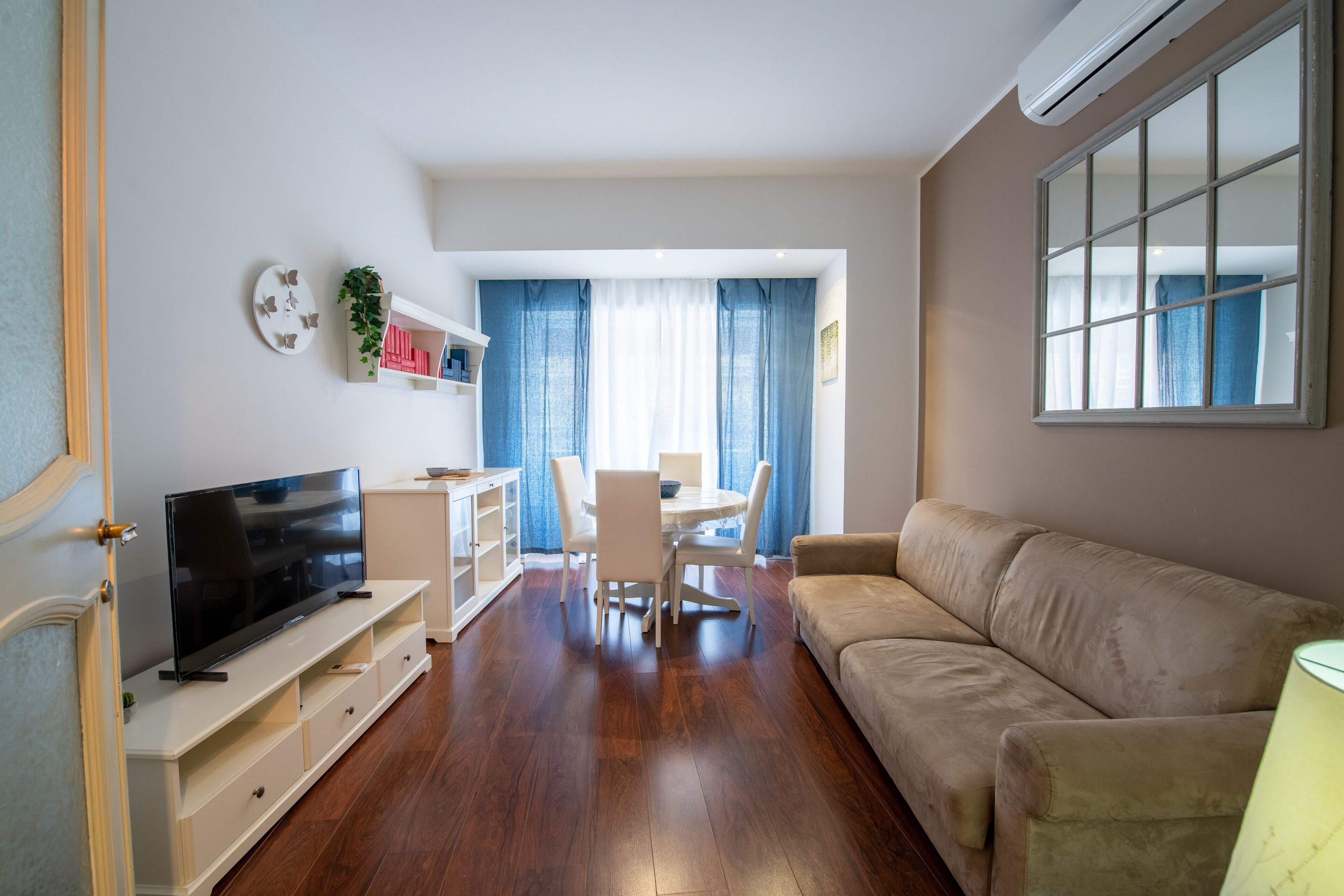 Via Carlo Sereni 15 - One Bedroom Apartment, Sleeps 4