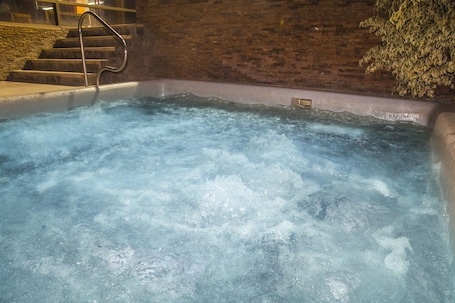 室内 SPA 浴缸