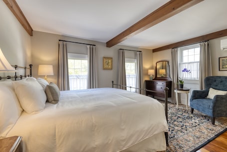 Hypo-allergenic bedding, pillowtop beds, iron/ironing board, free WiFi
