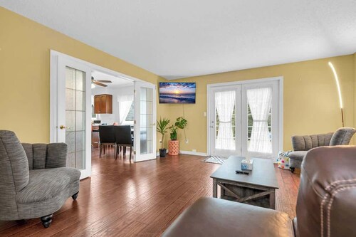 Sunflower Manor; Your Wine Country Family Retreat