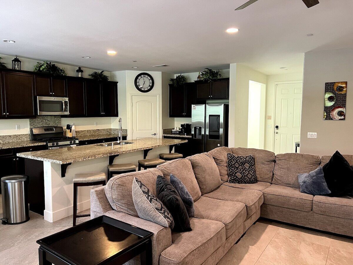 Casa Coachella-Spacious with heated pool!