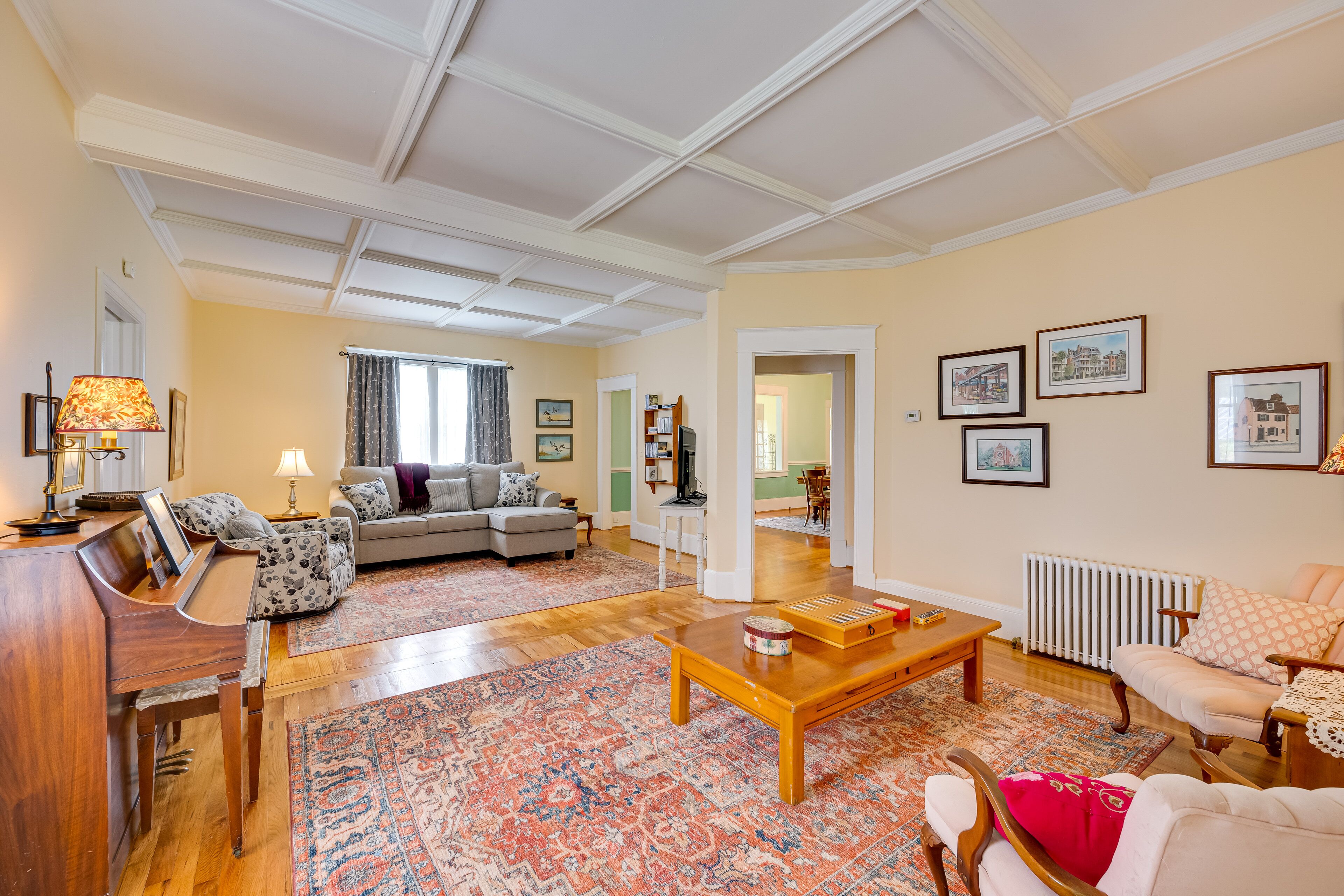 Country Getaway in Kinsale: Sunroom, Pond Access!