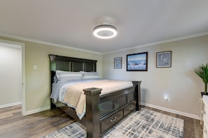 4 habitaciones, tabla de planchar con plancha, internet y ropa de cama 