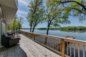 Terrace/patio - Pet-Friendly Lexington Vacation Rental on Lake! (Lexington)