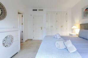 3 Schlafzimmer, Zimmersafe, Bügeleisen/Bügelbrett, kostenloses WLAN