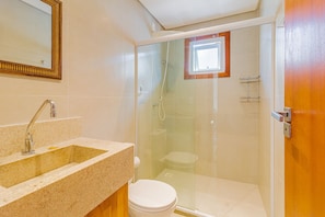 Basic-Apartment | Badezimmer | Dusche